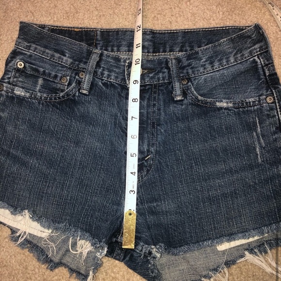Levi’s 514 High Rise Jean Shorts - Picture 5 of 9
